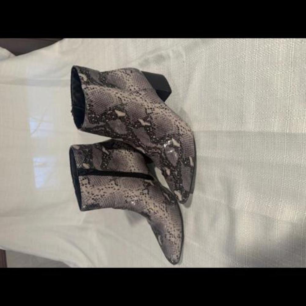 ESPRIT MAREN FAUX SNAKESKIN ANKLE BOOTIE WOMEN'S SIZE 9 HEELED ZIPPER